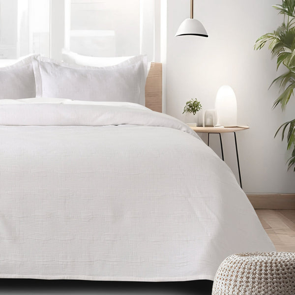 Diamond Matelassé Cotton Bedcover